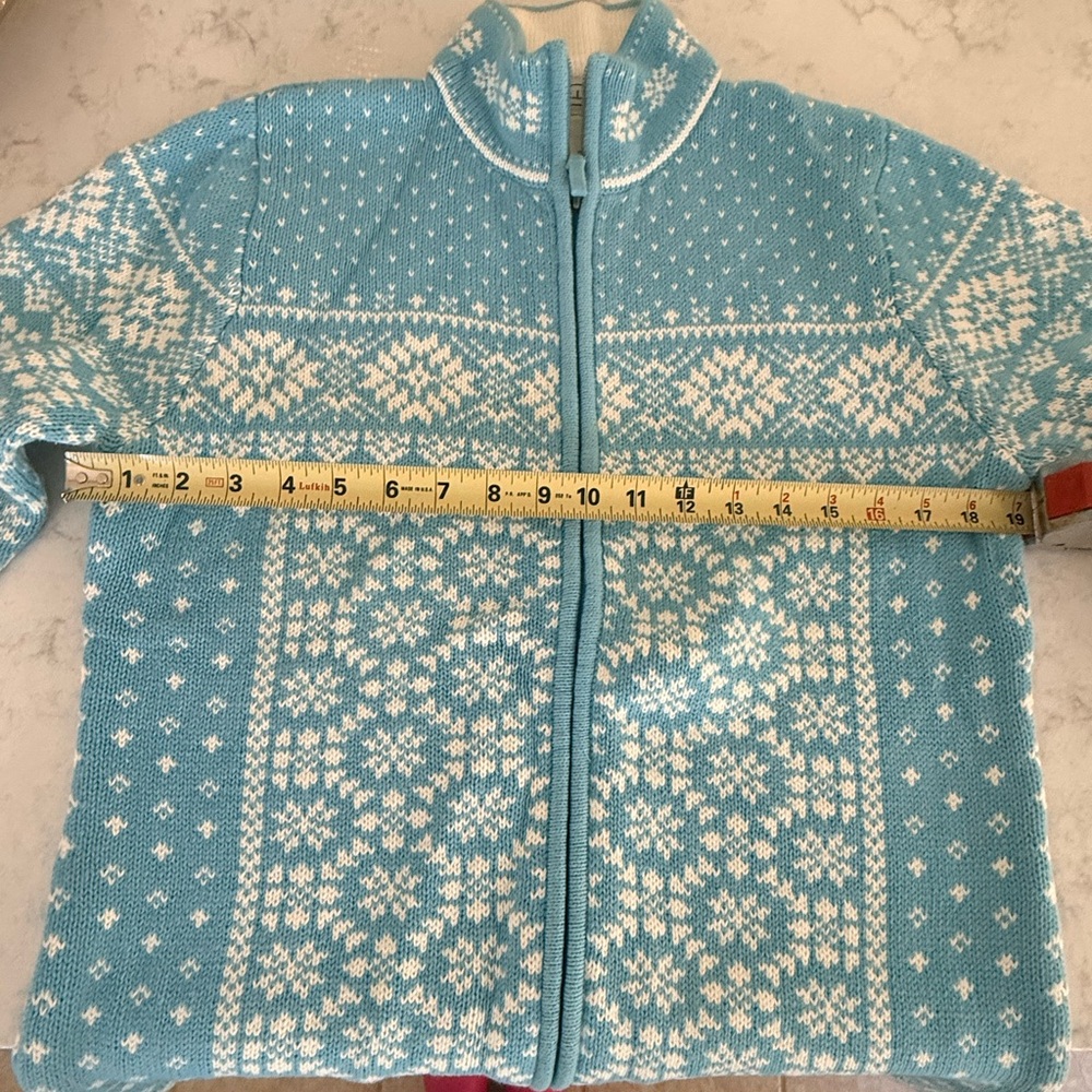 Super comfortable LL bean Sweater, never worn! - Picture 4 of 6